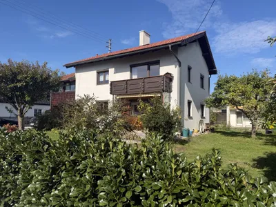 9-Zimmer-Haus kaufen in Gmunden – 170 m², € 385.000 – Bild 3 von 30