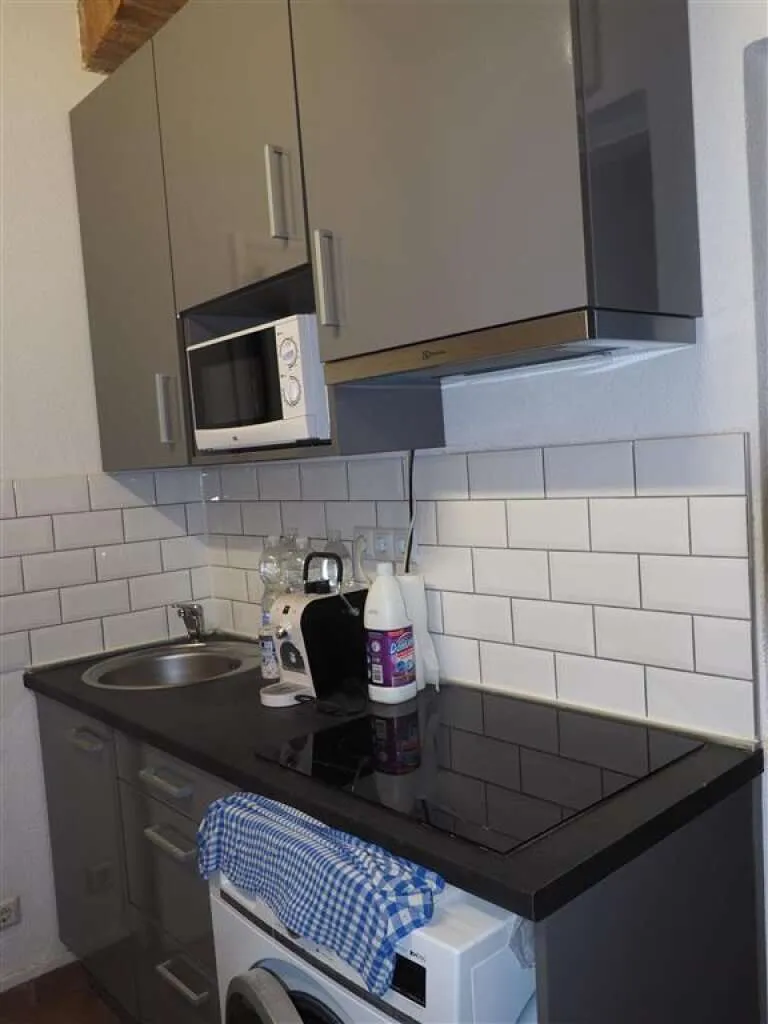 KLEINE WOHNUNG - UNTERSCHIEDLICHE NUTZUNGSMÖGLICHKEITEN - Ansicht 2