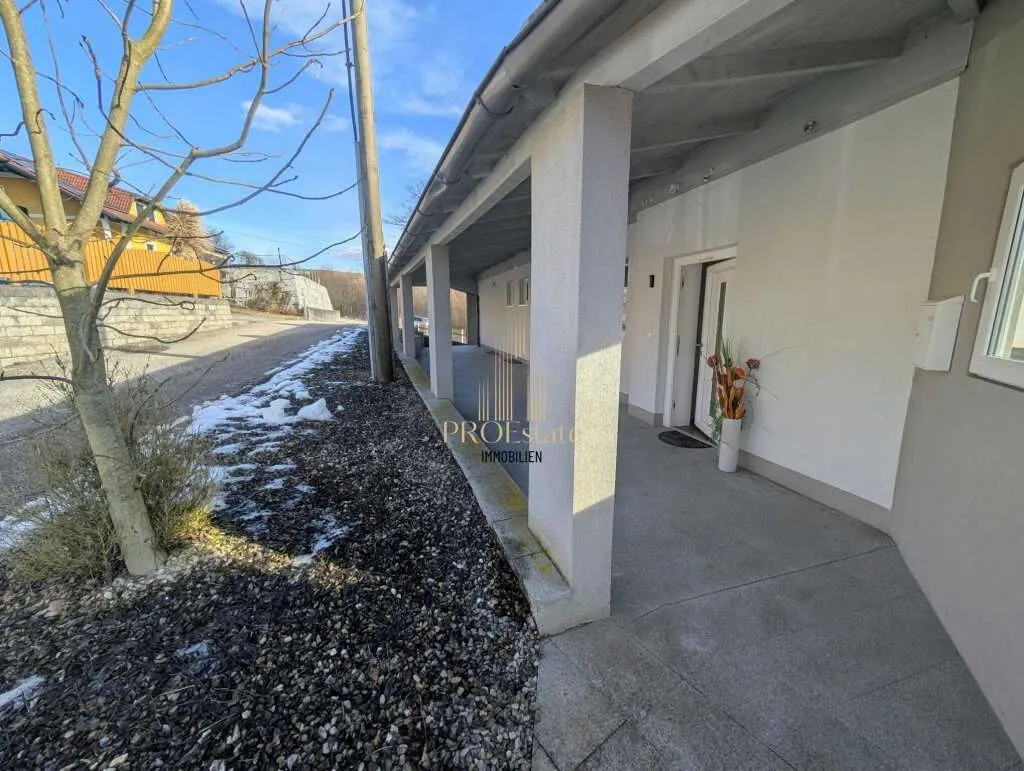 Modernisiertes Mehrfamilienhaus 2 getrennte Wohnungen- auf ca. 3.000 m² in Schlüßlberg - Ruhelage- Untervermietung möglich! - Ansicht 3
