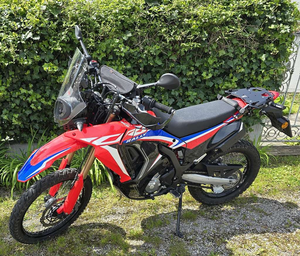 Honda CRF 300 Rally, Fahrwerktieferlegung und Sonderzubehör Enduro