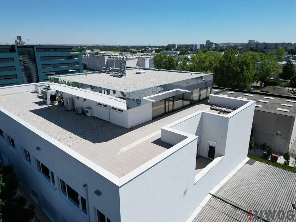 ERSTBEZUG - 854m² Büro / Labor mit 121m² Meeting- bzw. Veranstaltungsraum & 131m² Terrassen mit Wienblick | Ausbau nach Mieterwunsch | Parkplätze direkt am Gelände - Visning 3