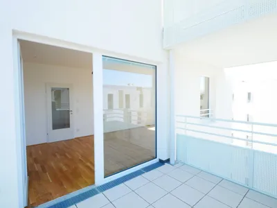 Toller Grundriss in wunderschön, grüner Lage: 2-Zimmer-Wohnung mit Balkon! PROVISIONSFREI!