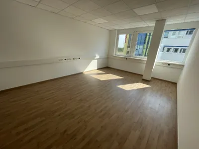 1-Zimmer-Gewerbeimmobilie mieten in Baden – 41 m², € 534 – Bild 7 von 9