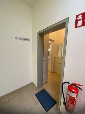 +++ TRAUMWOHNUNG +++ TOP LAGE +++ 3 Zi im DG +++ RIESIGE TERRASSE +++ 3min zu S-BAHN TRAISENGASSE +++ – Bild 2