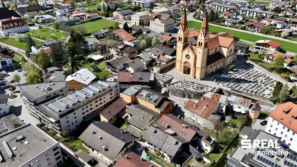 Zentrales Bauträgergrundstück mit Altbestand im Ortskern von Telfs mit Entwicklungspotenzial – pohled 2