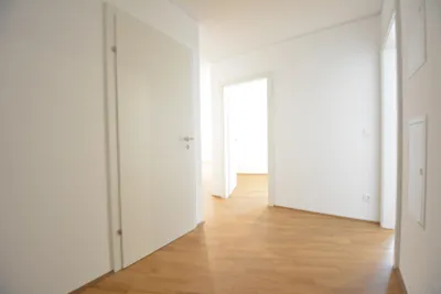 INKL TIEFGARAGE - großzügige 3 Zimmerwohnung - 2 Badezimmer, photo 3