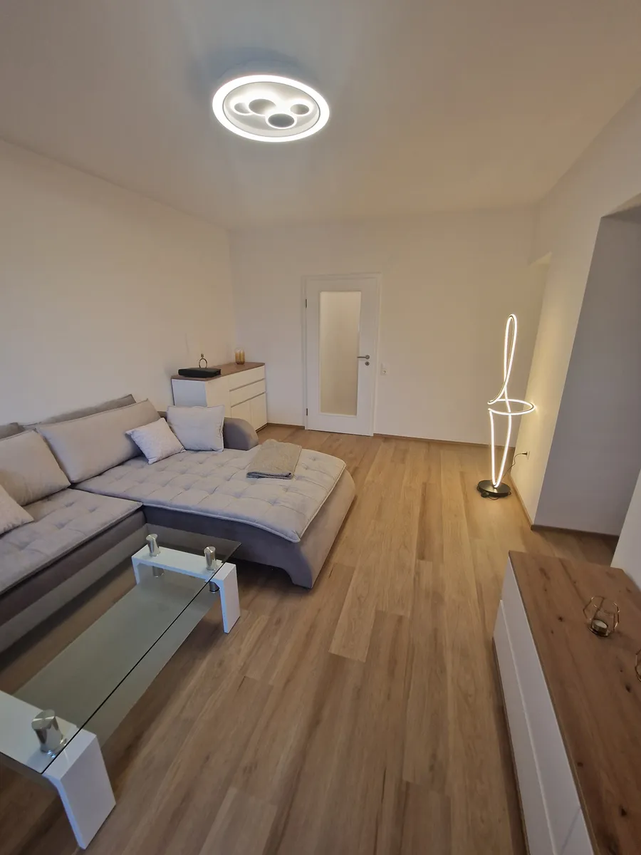 Walfersam - komplett sanierte 2-Zimmer-Wohnung mit Loggia - voll möbliert, bezugsfertig - PROVISIONSFREI - Ansicht 2