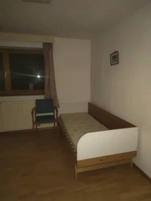 1-Zimmer-Wohnung mieten in Steyr-Land – 18 m², € 300