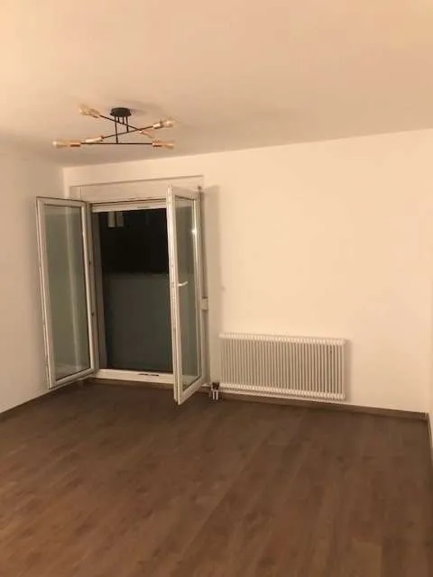 Provisionsfreie generalsanierte 2- Zimmer Wohnung in begehrter Lage mit WG Eignung - Ansicht 3