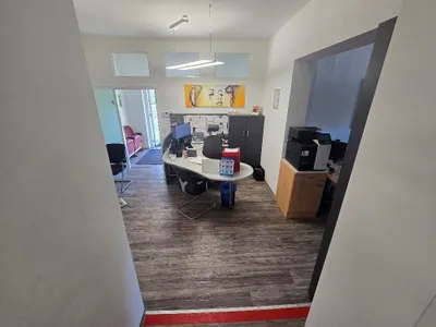6-Zimmer-Gewerbeimmobilie mieten in Linz – 117 m², € 950 – Bild 4 von 13