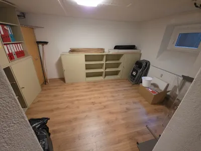 6-Zimmer-Gewerbeimmobilie mieten in Linz – 117 m², € 950 – Bild 11 von 13