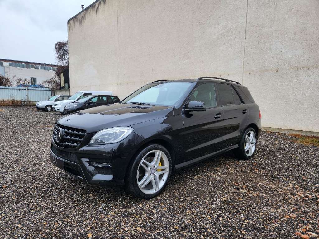 Mercedes-Benz M-Klasse ML 350 BlueTEC 4MATIC AMG LINE AIRMATIC elektrische sitze SUV / Geländ...