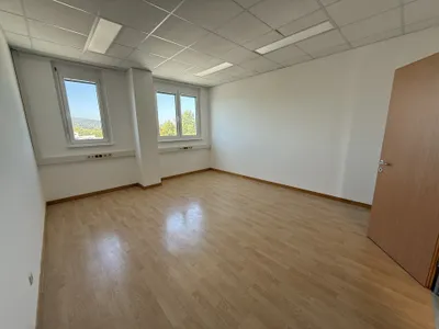7-Zimmer-Gewerbeimmobilie mieten in Baden – € 3.264 – Bild 6 von 10