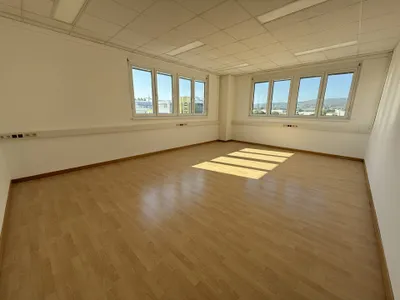 7-Zimmer-Gewerbeimmobilie mieten in Baden – € 3.264 – Bild 8 von 10