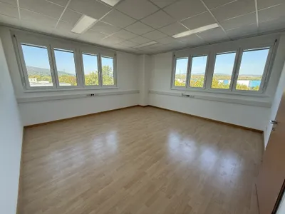 7-Zimmer-Gewerbeimmobilie mieten in Baden – € 3.264 – Bild 4 von 10