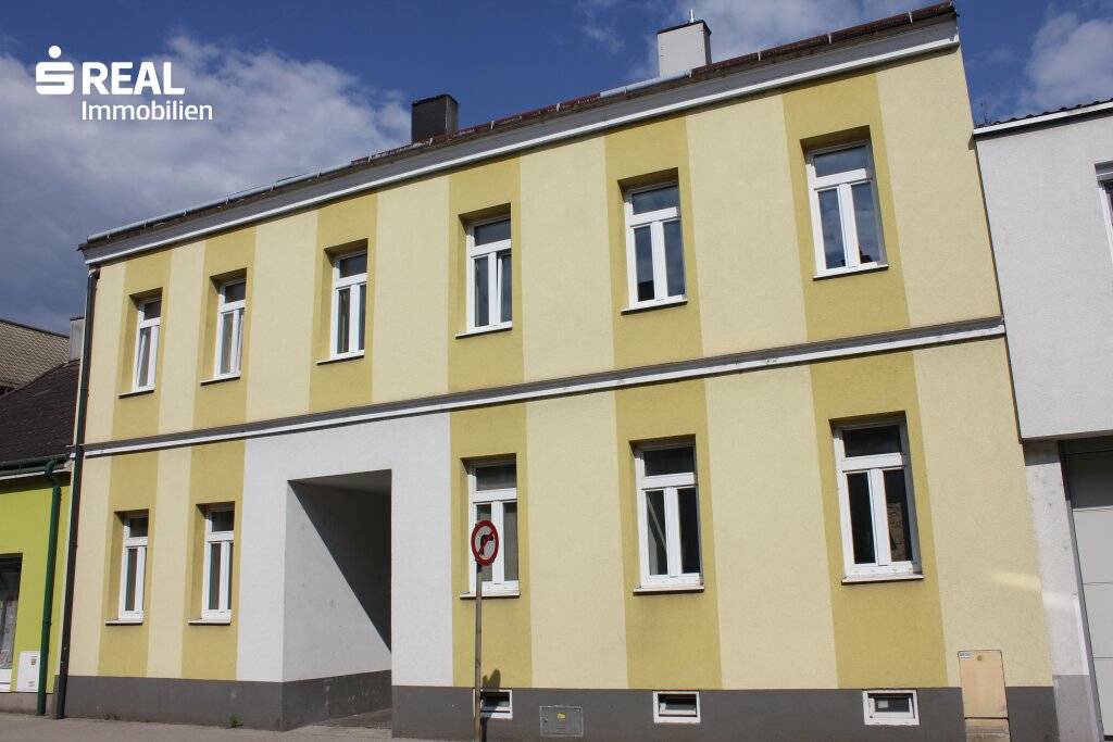 Haus mit 4 Wohnungen in zentrumsnaher Lage von Amstetten - Ansicht 2