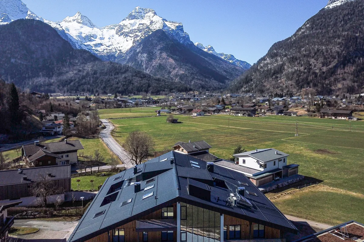 Einzigartige Eigentumswohnung mit Steinbergblick (06049) - Ansicht 2