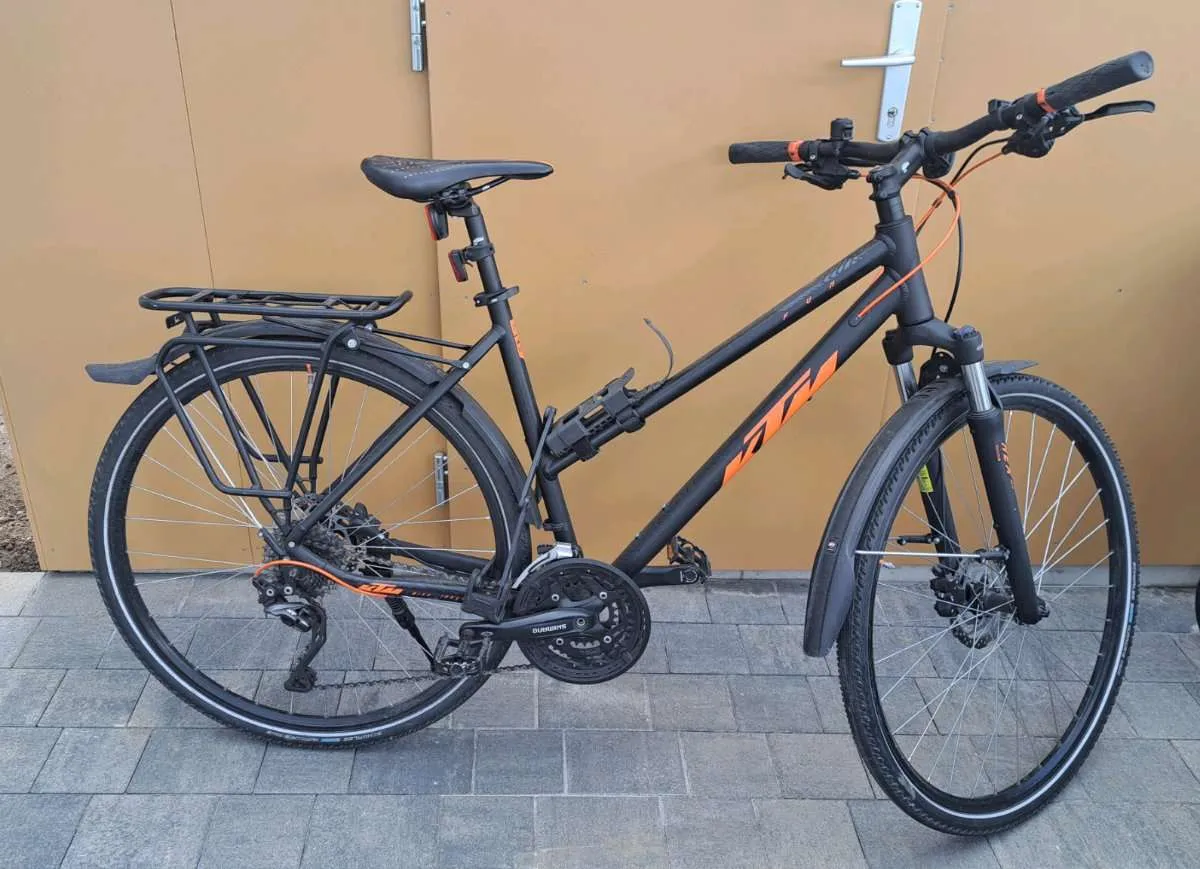 fahrradständer fully mtb SHREDBROTHERS Boden für E-Bike & – Massiver Fahrradständer freistehend, 40 kg Traglast, 26–29 Zoll, bis 3,0 Zoll Reifenbreite – paket box Größe:A4 (21 x 29,7 cm) M1 Sporttechnik EN.400.SX 2024