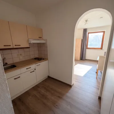 1-Zimmer-Wohnung mieten in Schwaz – 21 m², € 664 – Bild 2 von 6