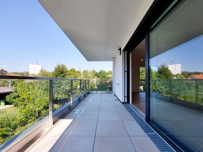 2-Zimmer-Pärchentraum auf 65 m² inkl. Terrasse. Top Lage nahe Donau Zentrum - Deckenkühlung inklusive - Ansicht 5