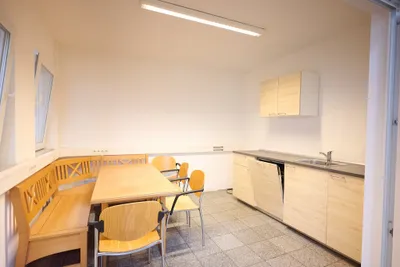 Gewerbeimmobilie mieten in Gmunden – 480 m², € 3.840 – Bild 6 von 9