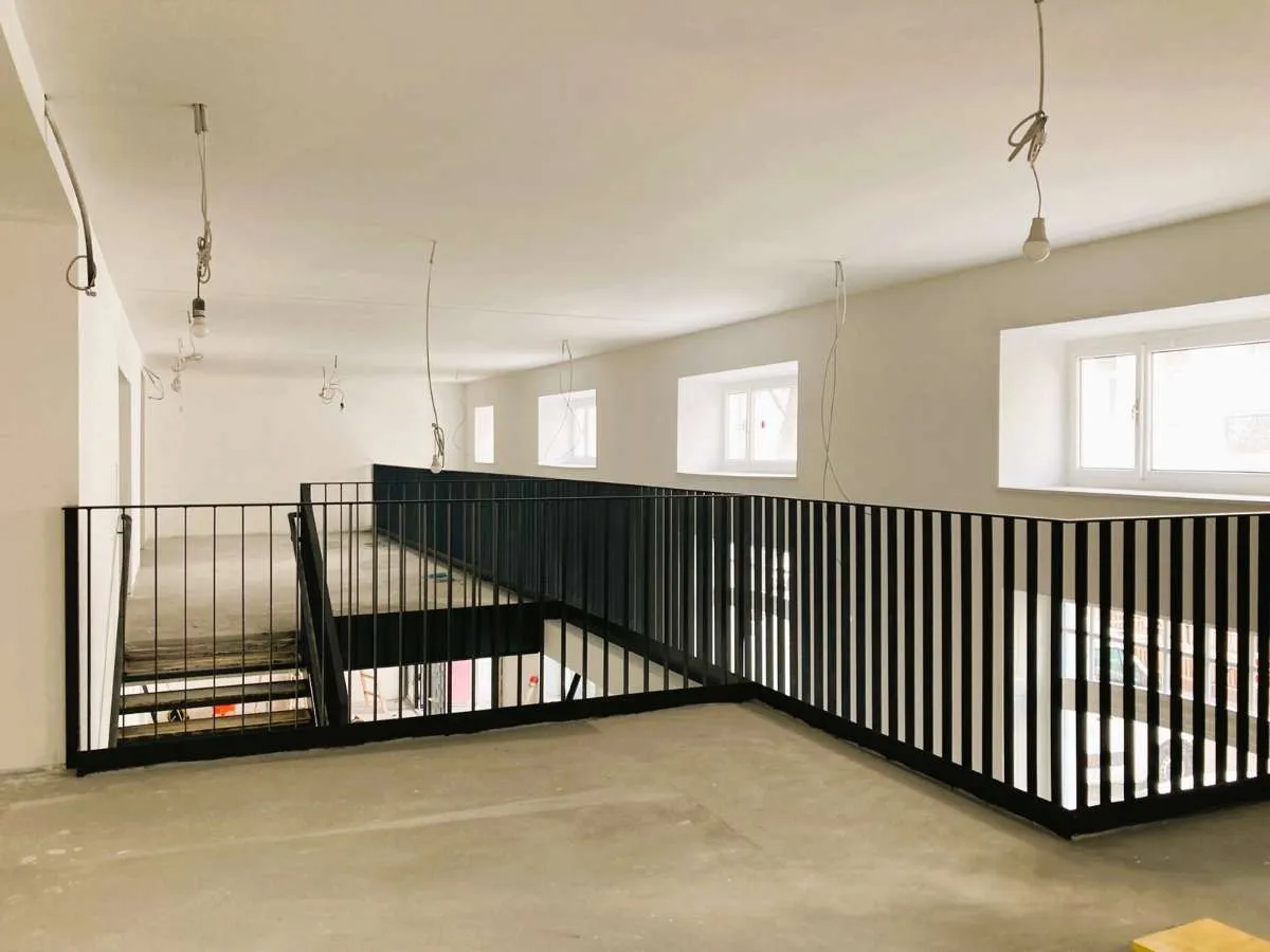 Repräsentative Gewerbefläche in charmanter Altbaulage am Wallensteinplatz - Ansicht 3