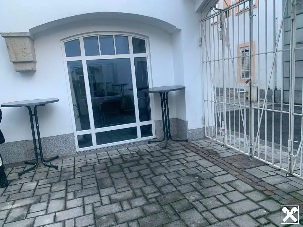Cafe in der Nähe des Domplatzes - Ansicht 3