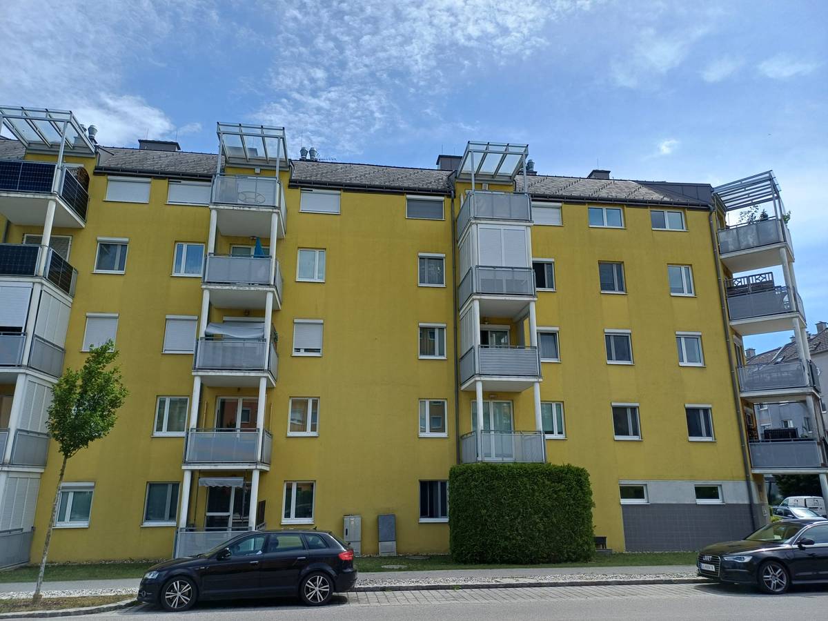 Moderne, vollmöblierte Wohnung in zentraler Lage zu vermieten - Ansicht 2