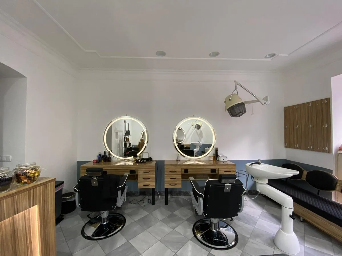 Friseur Salon aufgrund Erkrankung günstig abzugeben - Ansicht 3