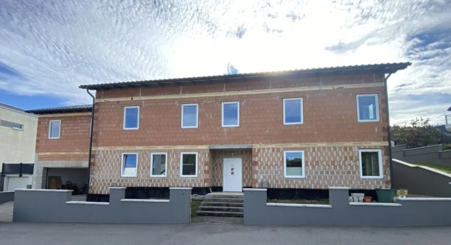 Erstbezug mit Mitgestaltung - 100 m² Erdgeschosswohnung in einem Zweifamilienhaus - Ansicht 2