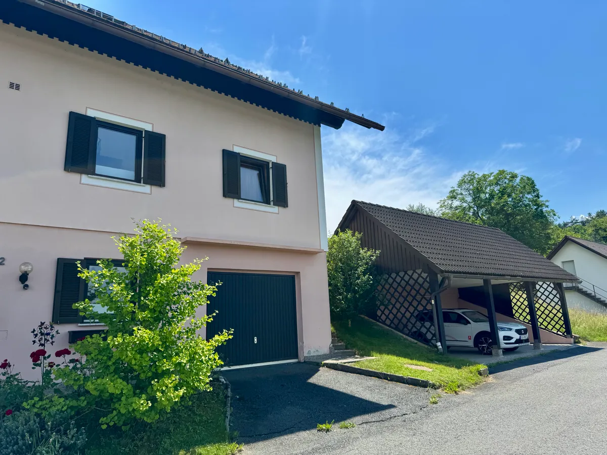 Ein- oder Zweifamilienhaus mit großem Garten & 3-fach Carport in bester Südweststeiermark-Lage., Eibiswald