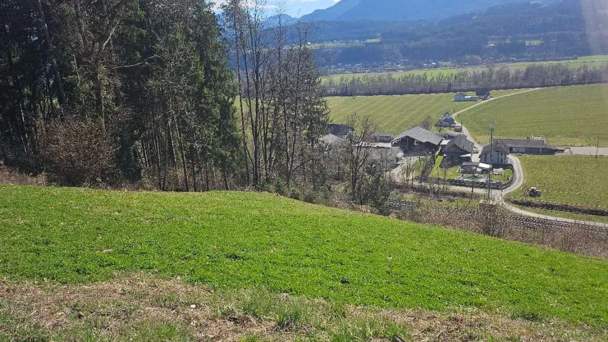 Sonnengrundstück am Südhang - Ansicht 2