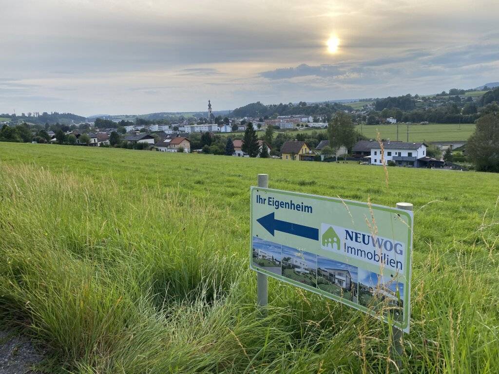 Bau dein Traumhaus in Vöcklamarkt - 595m² Baugrund für 110.000EUR in Oberösterreich! - Ansicht 3