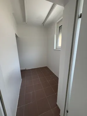 Gewerbeimmobilie mieten in Bruck an der Leitha – 132 m², € 1.732 – Bild 11 von 13