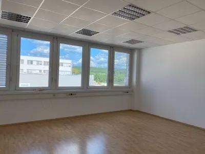 1-Zimmer-Gewerbeimmobilie mieten in Baden – 40 m², € 453 – Bild 3 von 5