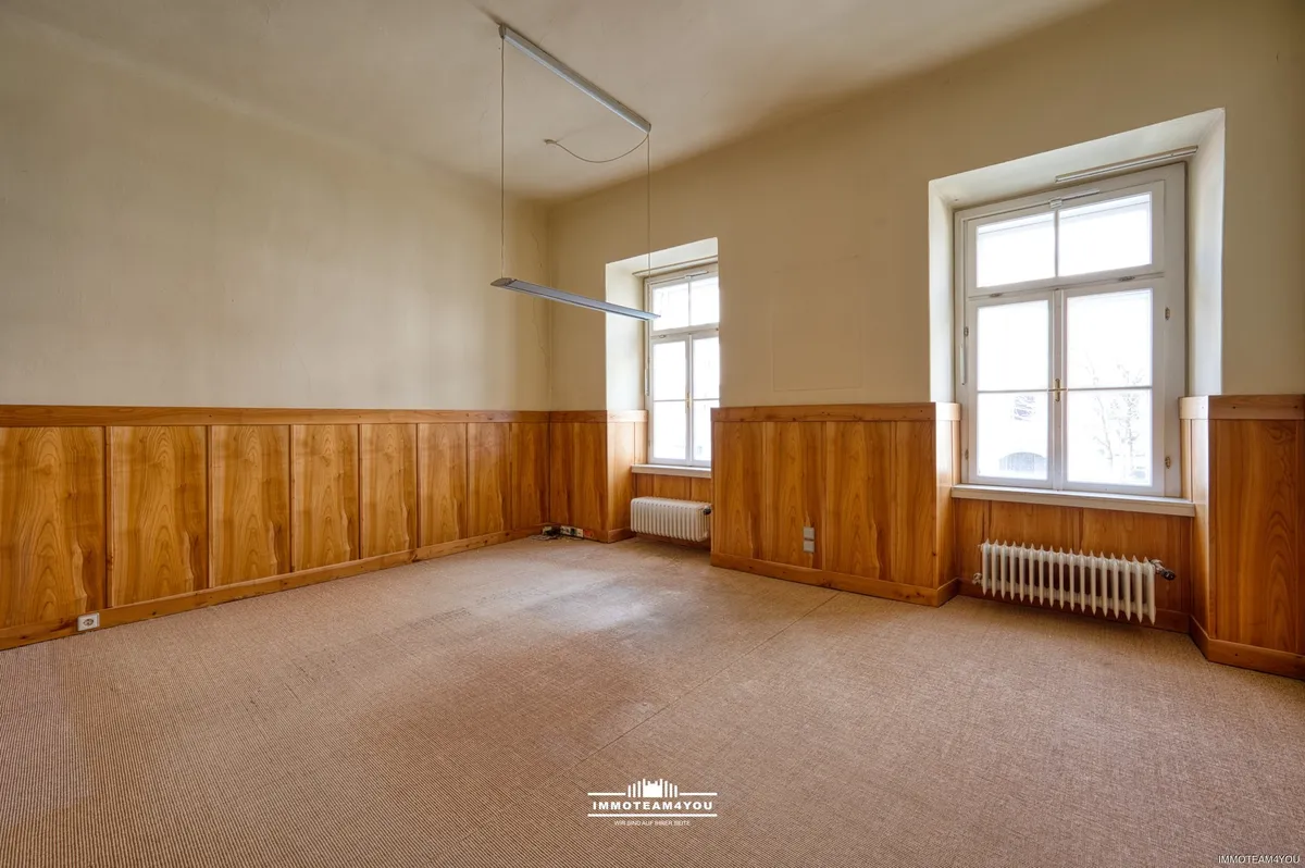 Großzügiges Büro im Zentrum von Vöcklabruck - renovieren und gestalten Sie das neues Büro nach Ihren Wünschen. - Ansicht 2