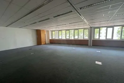 Gewerbeimmobilie mieten in Wien – 5 000 m², € 8 – Bild 3 von 12