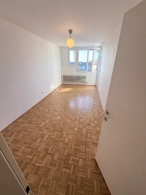 2-Zimmer-Wohnung mieten in Salzburg Stadt – 45 m², € 1.300 – Bild 2 von 13