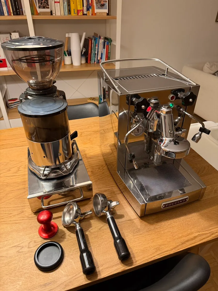 Poccino Siebträgermaschine + La Scala Mühle + Zubehör, € 600,- (1050 ...