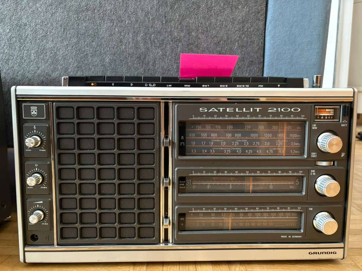 Used Grundig Satellit 2100 Radios for Sale | HifiShark.com