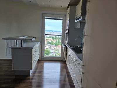 Traumhafte, provisionsfreie, frisch renovierte 3-Zimmer-Wohnung mit Split-Klimanalage und Weitblick am Wienerberg – Bild 3