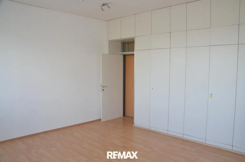 Modernes Kleinbüro mit Erweiterungsoption in Top-Lage - Ansicht 2