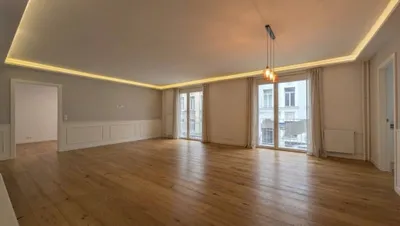 Exklusiver Erstbezug nach Kernsanierung (2024) - Stilvolles Wohnen am Naschmarkt (~130 m²) – Bild 2