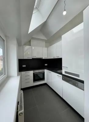 Lichtdurchflutete 2-Zimmer-Maisonettewohnung mit Klimaanlage! – Bild 3