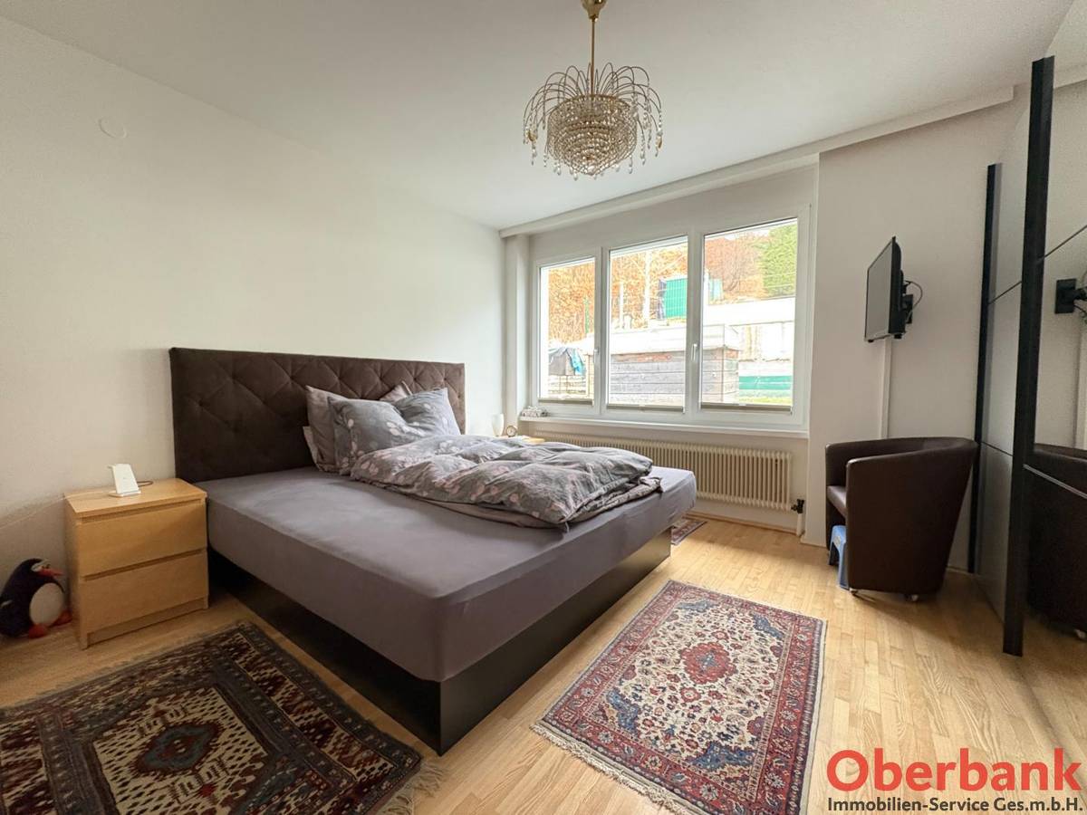 Attraktives Mehrfamilienhaus mit Pool und Garten – pohled 2