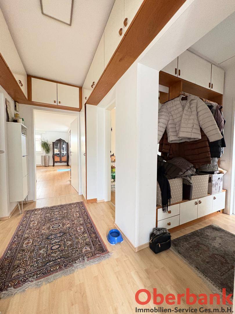 Attraktives Mehrfamilienhaus mit Pool und Garten – pohled 3