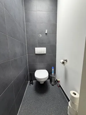 4-Zimmer-Gewerbeimmobilie mieten in Wien – 168 m², € 1.787 – Bild 38 von 39