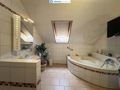 7-Zimmer-Haus kaufen in Hollabrunn – 170 m², € 132.000 – Bild 12 von 17