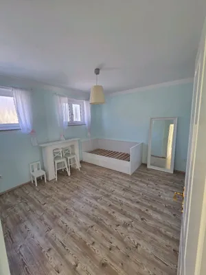 Schöne helle ebenerdige 105m2 Wohnung Gartenbenützung, photo 3