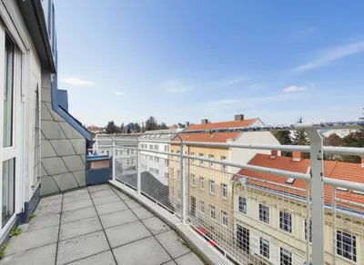 3-Zimmer Wohnung im Dachgeschoss mit Terrasse! Nähe Bahnhof Liesing!